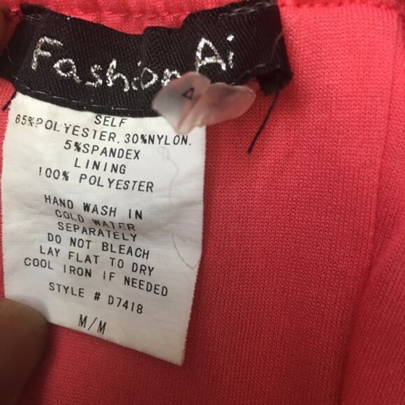 Fuschia fitted dress with pleated details - Picture 10 of 10